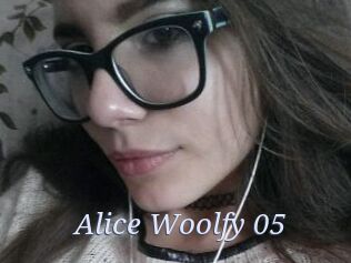 Alice_Woolfy_05