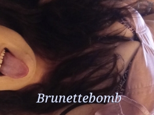 Brunettebomb