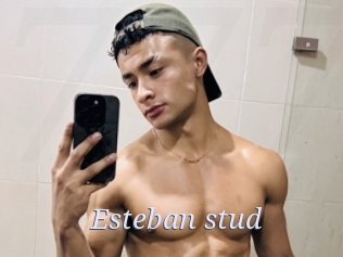 Esteban_stud
