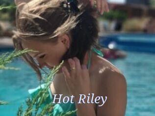 Hot_Riley
