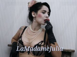 LaMadameJulia