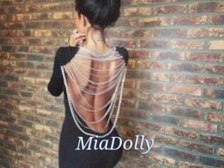 Mia_Dolly