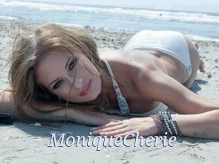 MoniqueCherie