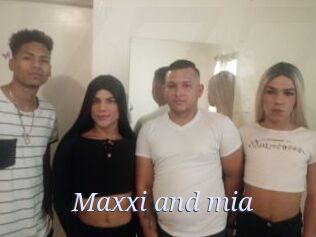 Maxxi_and_mia