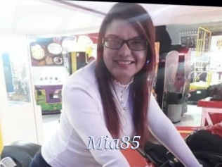 Mia85