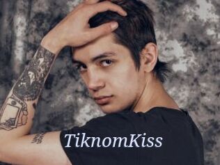 TiknomKiss